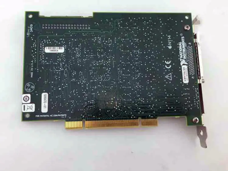 NI PCI-6143 778913-01 DAQカード、8チャンネル16ビット同時サンプリング