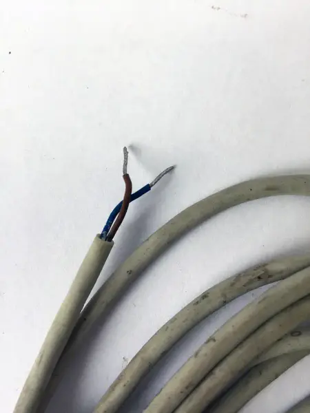 太陽AX105