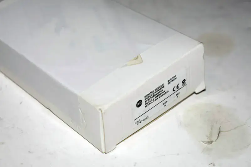 アレン・ブラドリー 1747-M13