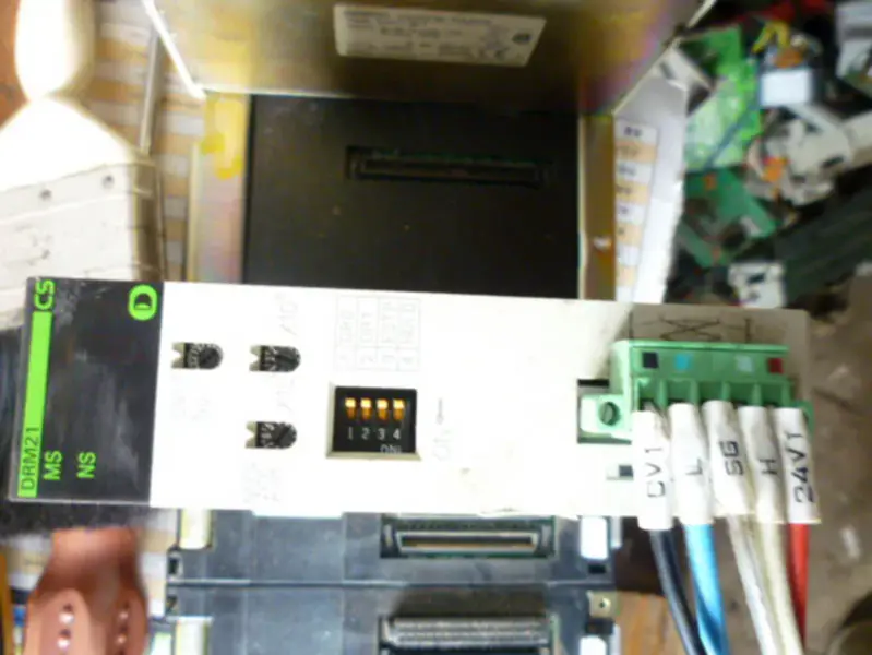 オムロン PLC CS1W-DRM21