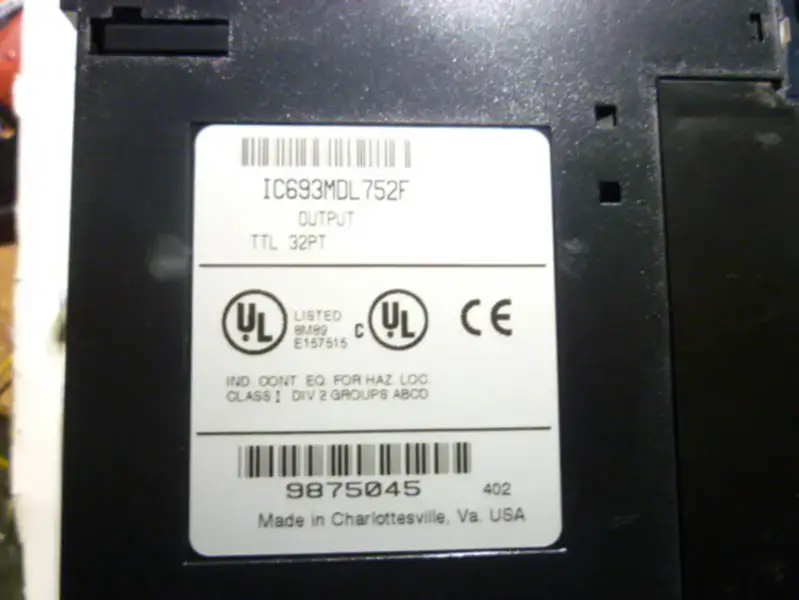GEファナックPLC 90-30シリーズ IC693MDL752F