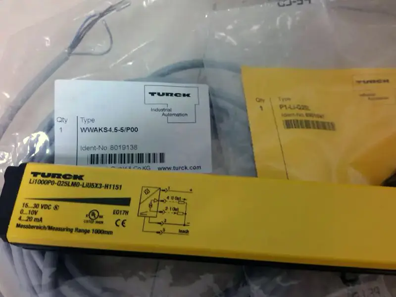 IFM の Turck の近さスイッチ ifm センサーの近さスイッチ Bi50U-Q80-AN6X2-H1141 Bi50UQ80AN6X2H1141
