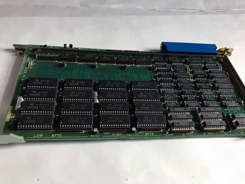 ファナック A16B-1211-0520/05A