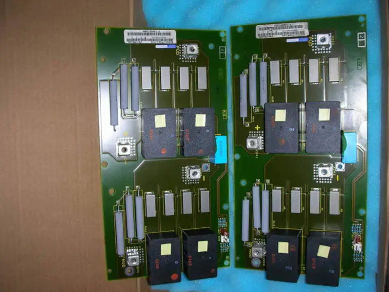シーメンス 6SE7024-7FD84-1HH0