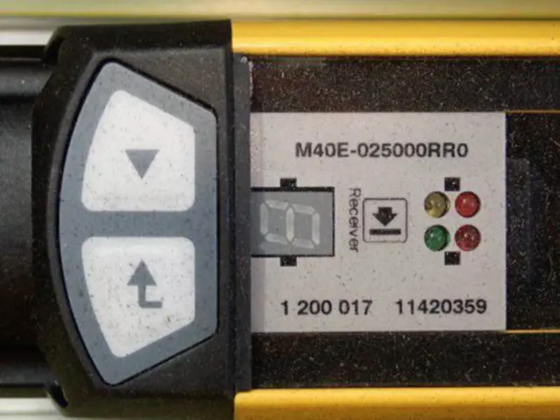 シック M40S-025000AR0