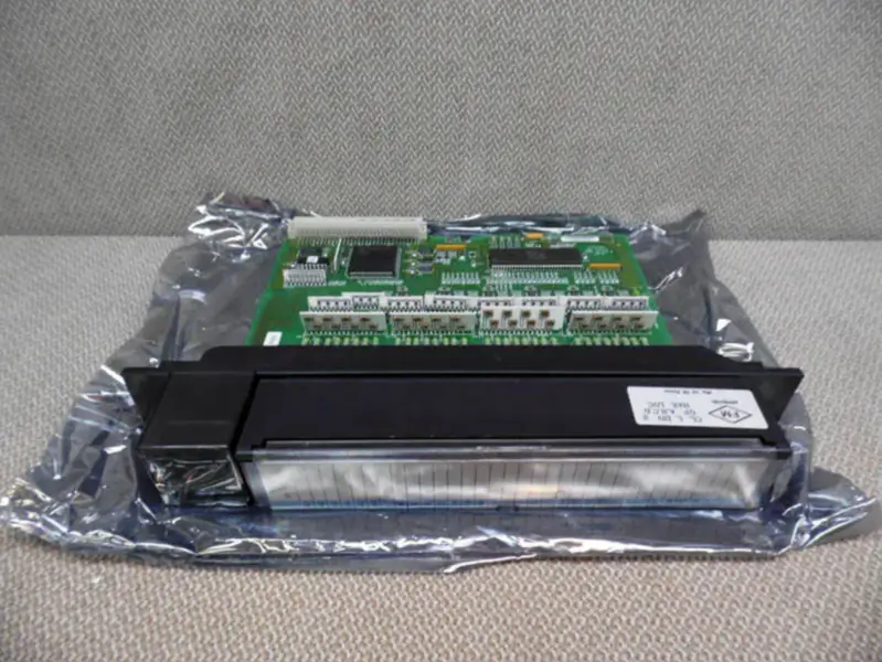 GEファナック IC697MDL653D