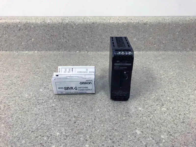 オムロン S8VK-G03005
