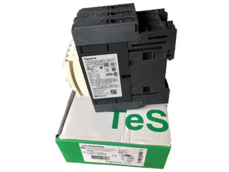 新しく、元の LC1D40ABD 40A 24VDC 3P シュナイダー DC の磁気接触器