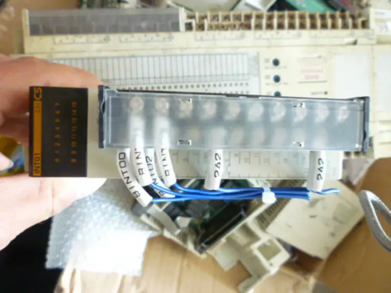 オムロン PLC CS1W-INT01