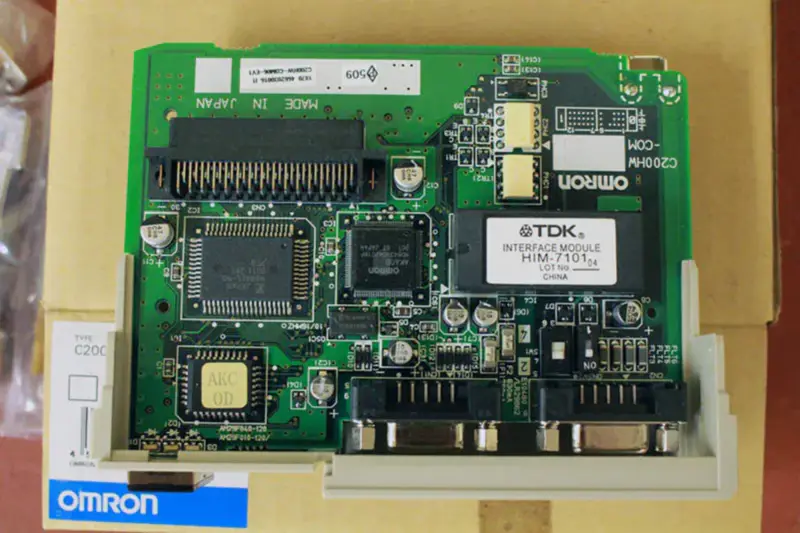 オムロン C200HW-COM04-EV1