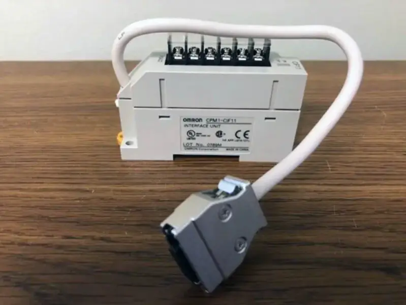 オムロン CPM1-CIF11