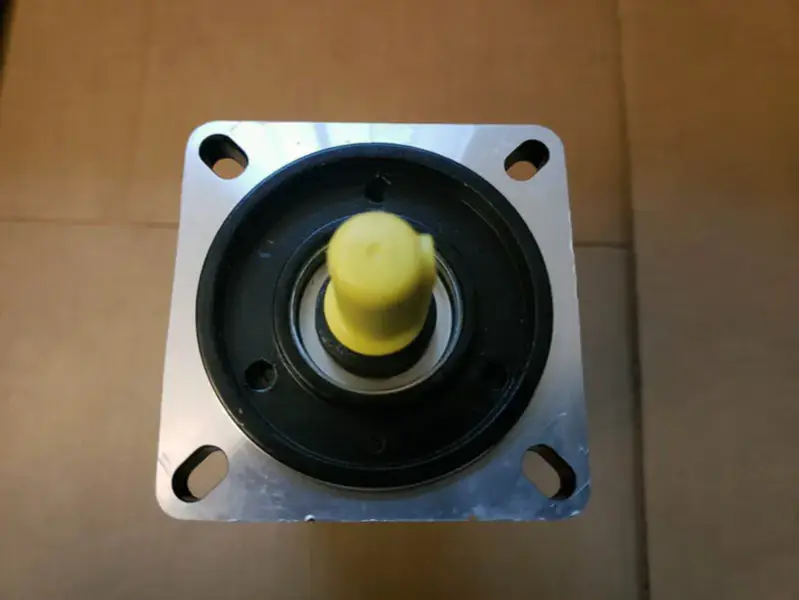 シュナイダーエレクトリック BMH0702T17A1A