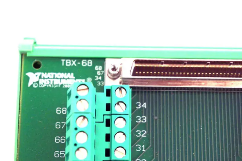 ナショナルインストゥルメント TBX68