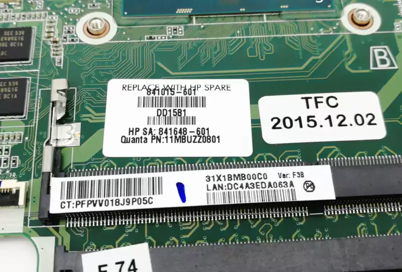 HP 841015-601 841015-001 841015-501 DAX1BMB1AF0 と SR2EZ I7-6500U マザーボード