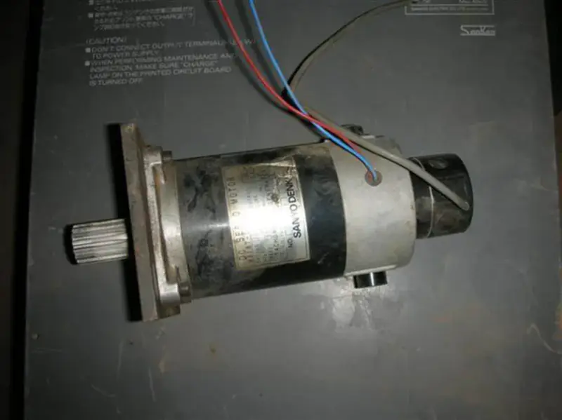 山洋電気DCサーボモータ M318T-031