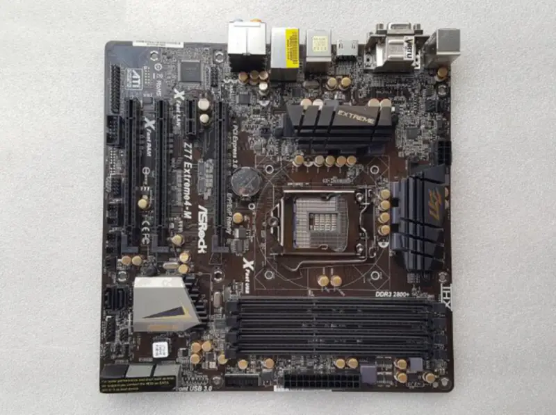 ASROCK Z77 Extreme4-M Intel LGA 1155 DDR3 Z77 MATXマザーボード