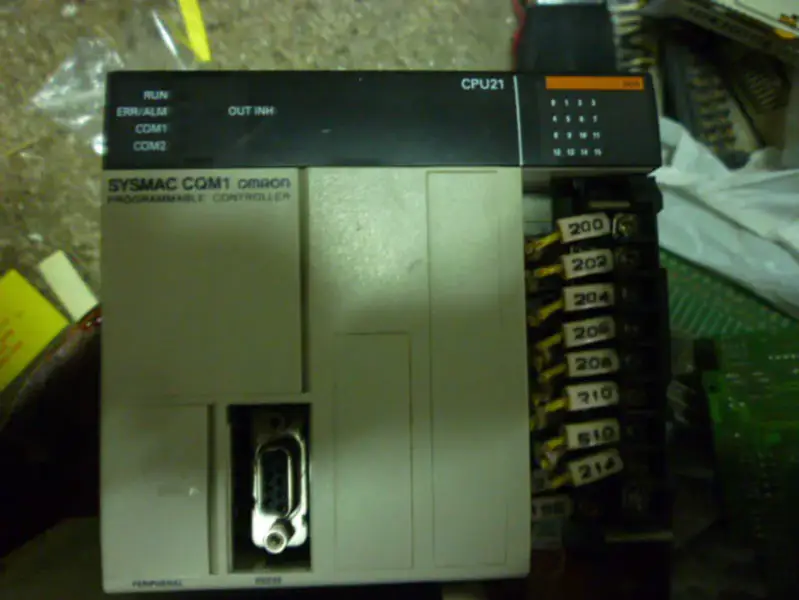 オムロンCQM1-CPU21