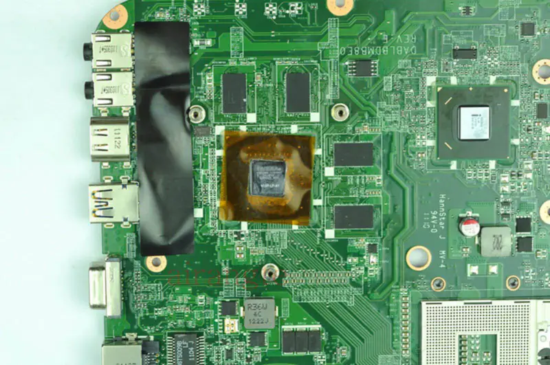 東芝A000079330マザーボード
