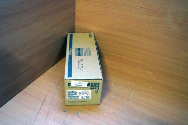 三菱 FX3U-80MR/ES