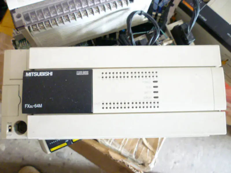 三菱 PLC FX3U-64MT/ES
