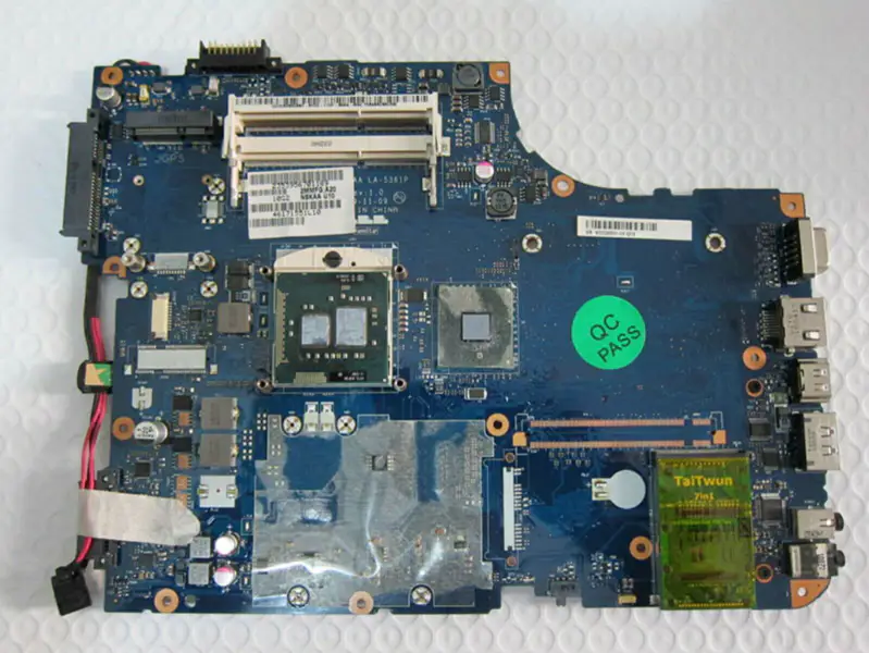 東芝K000093550マザーボード