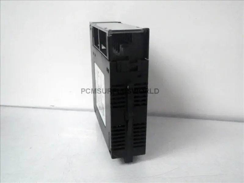 GE ファナック IC693MDL645E