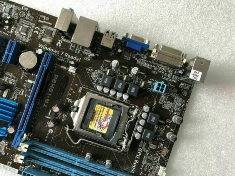 Asus P8H61-MX MicroATXマザーボード