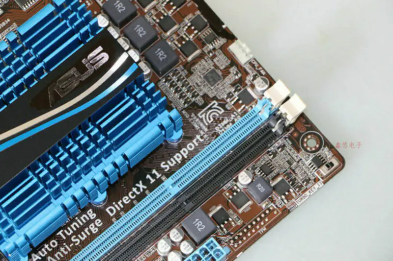 Asus E35M1-M マザーボード