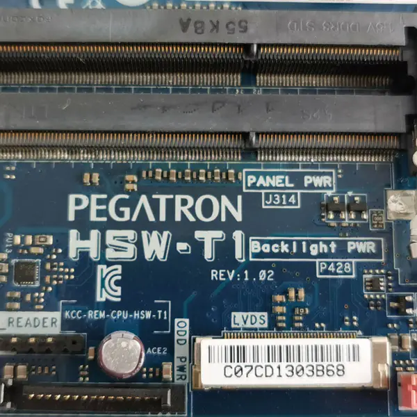 Asus HSW-T1MiniiTX マザーボード