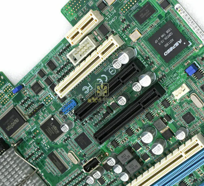 Asus Z9NA-D6C マザーボード