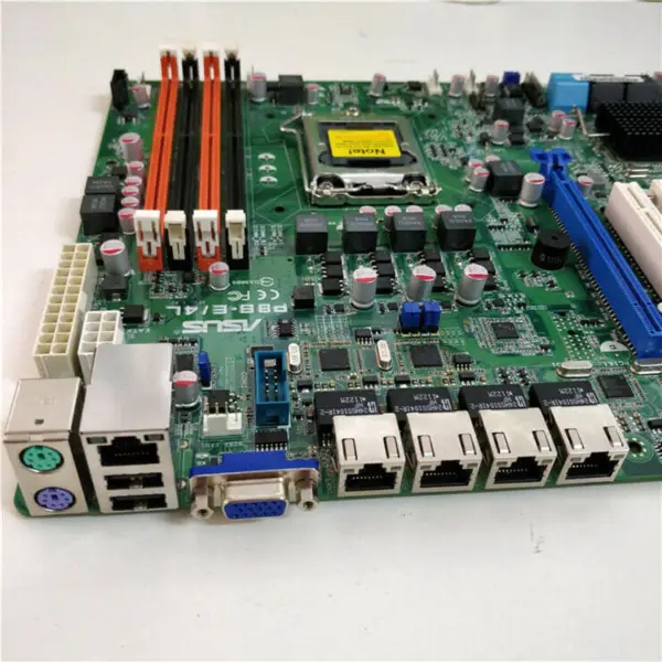 Asus P8B-E/4L マザーボード