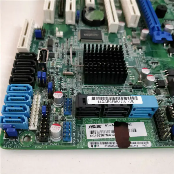Asus P8B-E/4L マザーボード