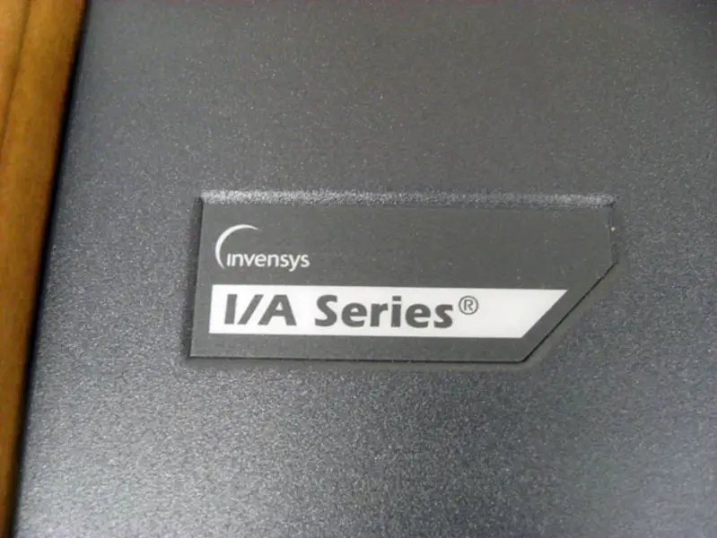 インベンシス ENCL-MZ800-WAL