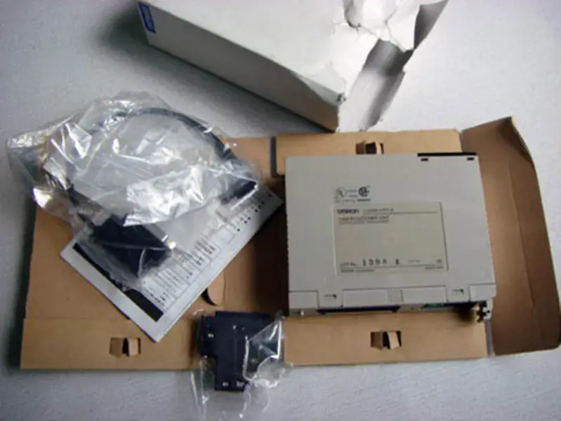 オムロン C200H-CP114