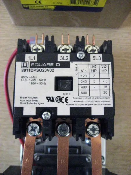 スクエアD 8911DPSO13V02