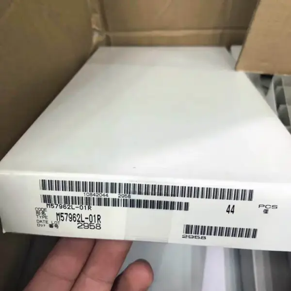 10 PCS 三菱 M57962L