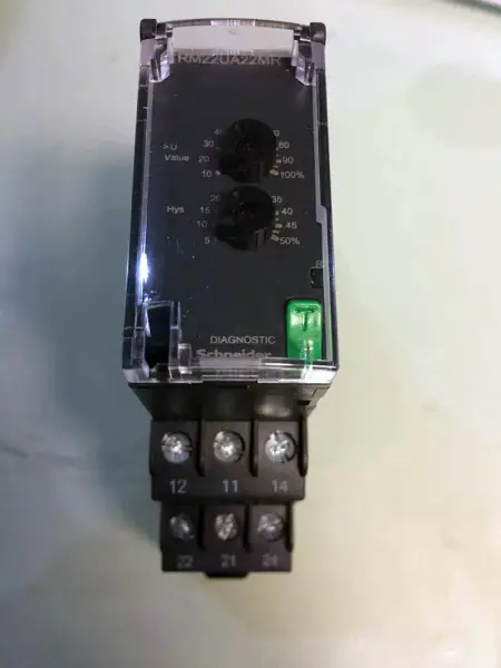 シュナイダーRM22UA22MR