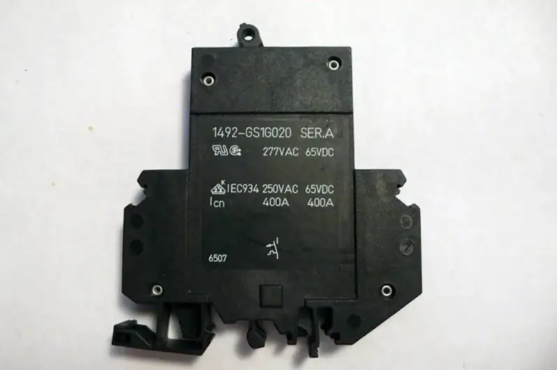 アレン・ブラドリー 1492GS1G020