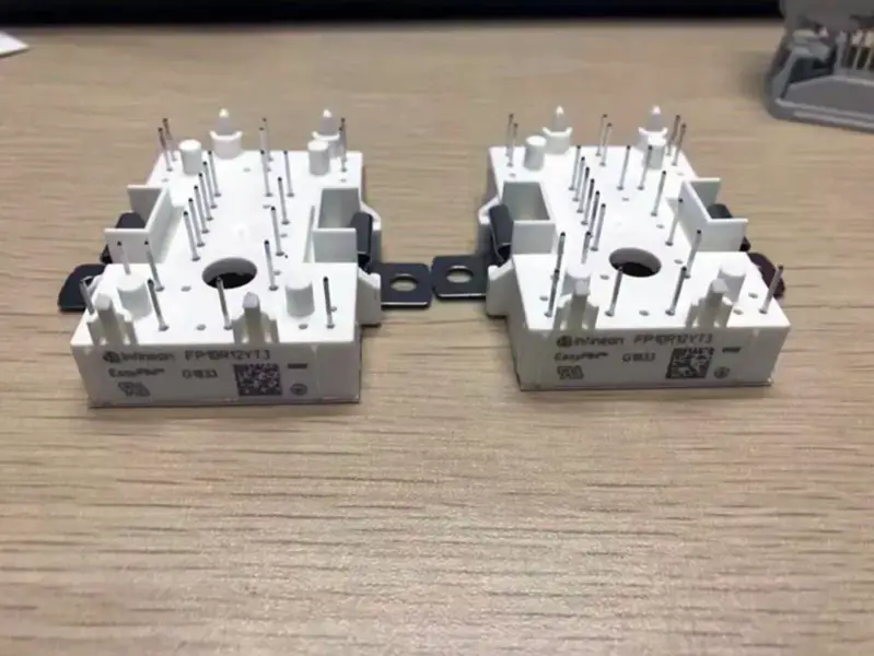 インフィニオンFP10R12YT3