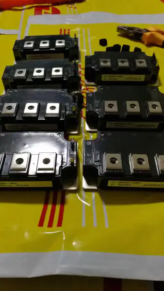 三菱 CM300DU-24NFH