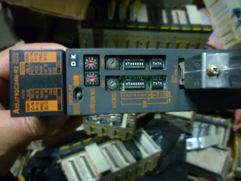 三菱 PLC A1SJ71QC24N-R2