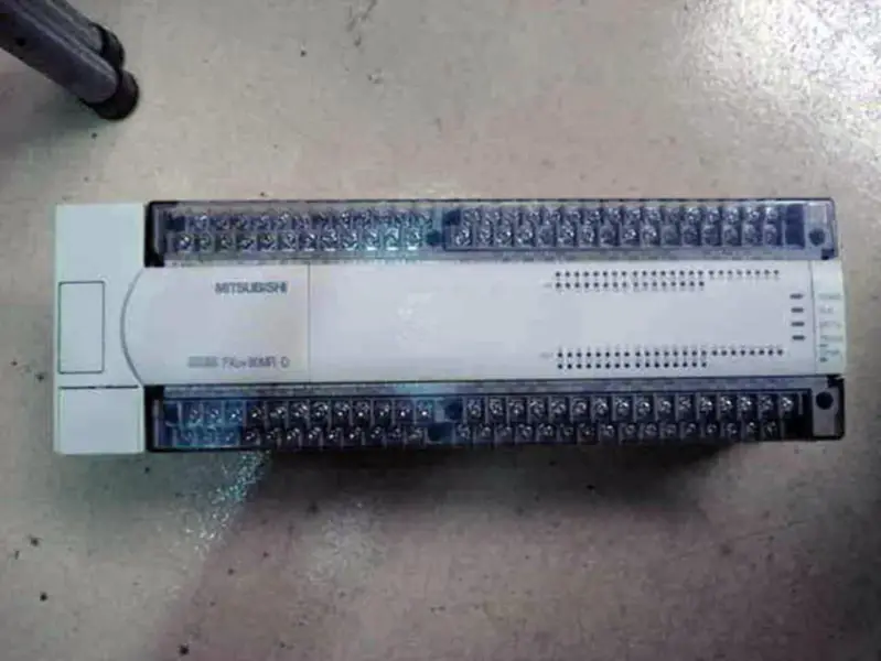 三菱 FX2N-80MR-D