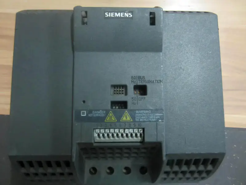 シーメンス6SL3211-0AB23-0UA1 G110 220V 3KW 3000W