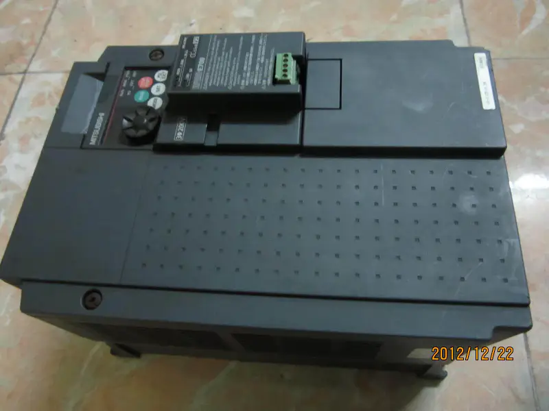 三菱 FR-E720-5.5K CC リンク 220V 5.5KW