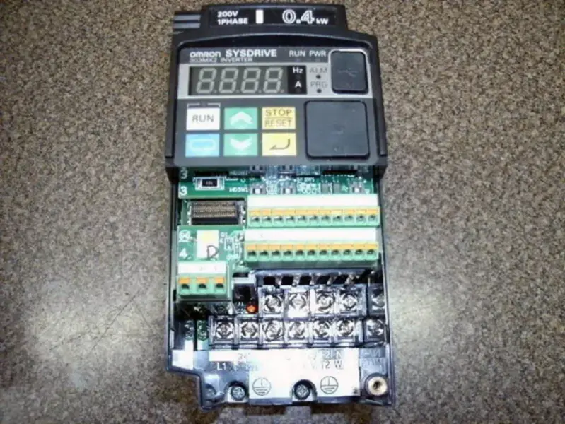 オムロン 3G3MX2-AB004