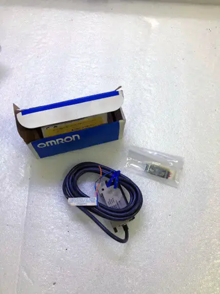 オムロン株式会社 E3C-JB4P