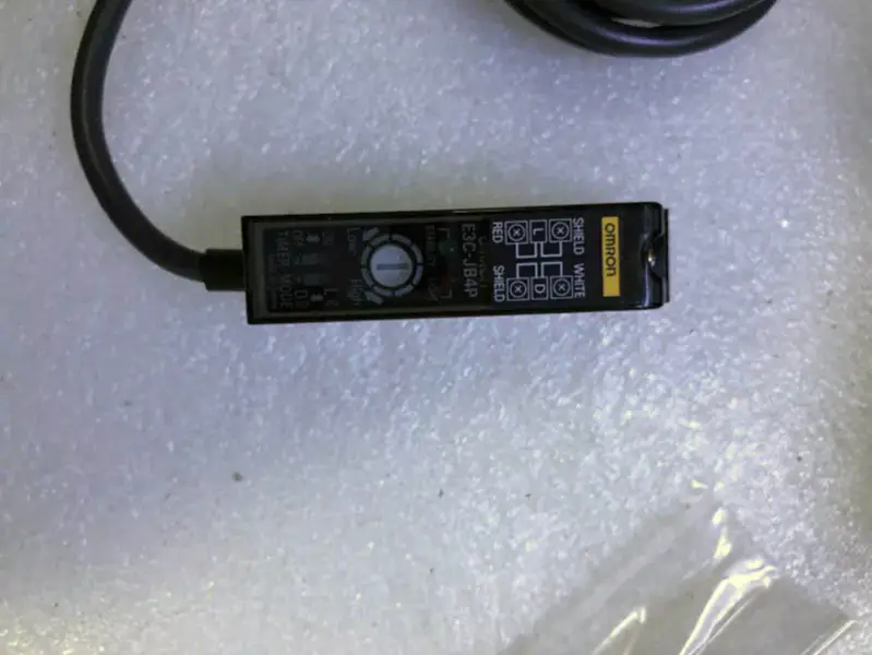 オムロン株式会社 E3C-JB4P