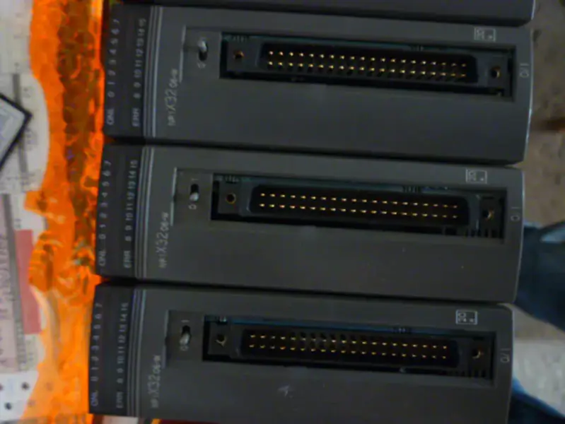 フジ PLC NP1X3206-W