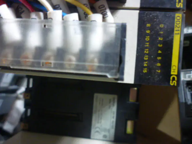 オムロン PLC CS1W-OD211