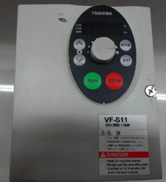 東芝 VFS11-2015PM-AN 1.5KW/220V